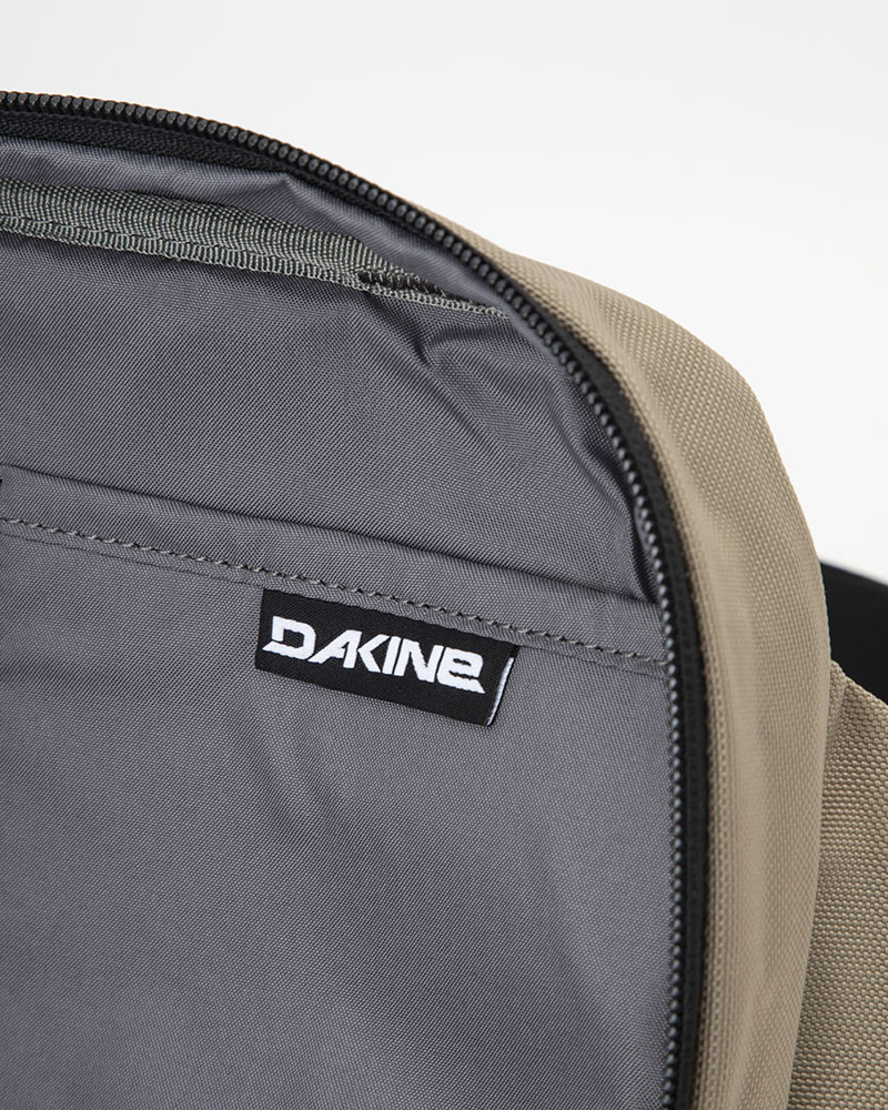 SALE】【直営店限定】DAKINE MOTIVE SLING 3.5L ボディバッグ STB